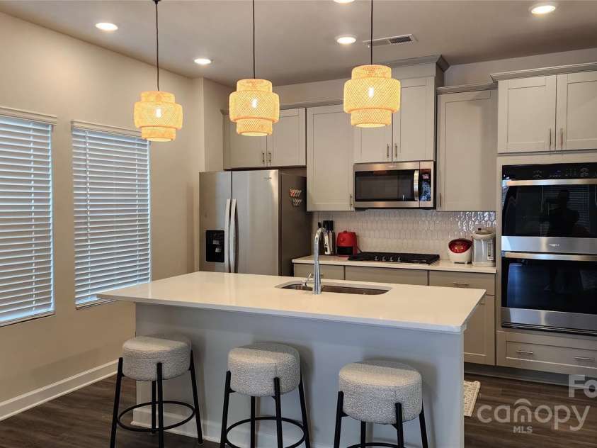 332 Cranford Drive, Pineville, NC 28134.  MLS# CAR4266216, YatesRealty ID 17544. 