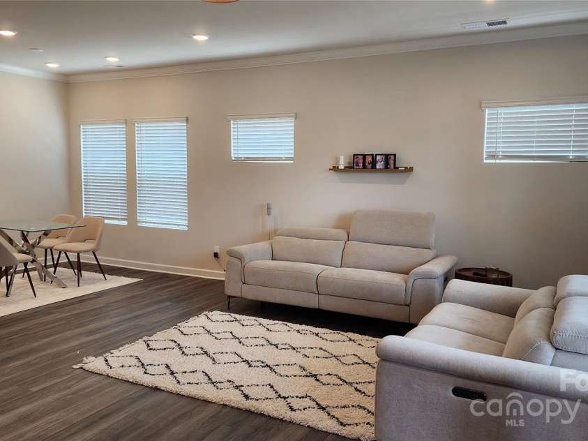 332 Cranford Drive, Pineville, NC 28134.  MLS# CAR4266216, YatesRealty ID 17544. 