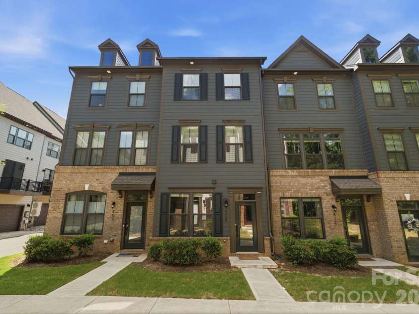 408 Tristram Lane, Charlotte, NC 28205.  MLS# CAR4415475, YatesRealty ID 17545. 