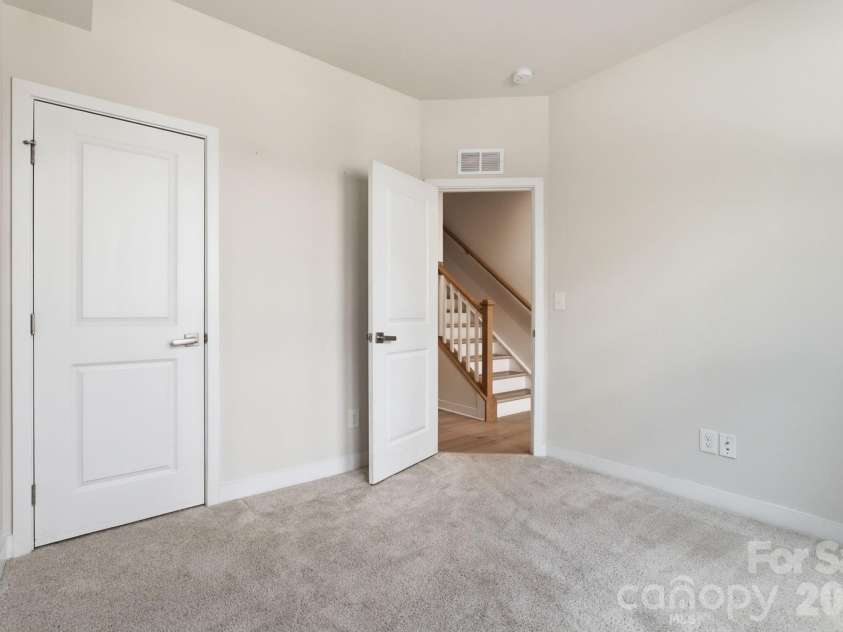 408 Tristram Lane, Charlotte, NC 28205.  MLS# CAR4415475, YatesRealty ID 17545. 