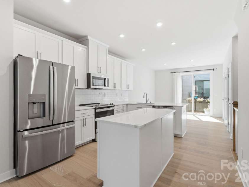 408 Tristram Lane, Charlotte, NC 28205.  MLS# CAR4415475, YatesRealty ID 17545. 