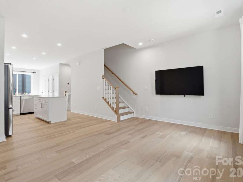408 Tristram Lane, Charlotte, NC 28205.  MLS# CAR4415475, YatesRealty ID 17545. 