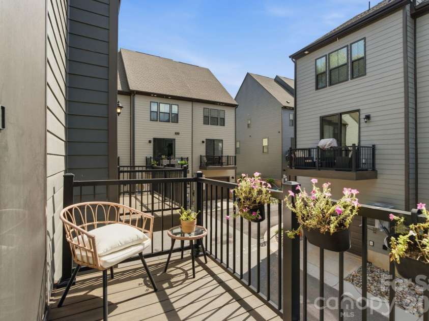 408 Tristram Lane, Charlotte, NC 28205.  MLS# CAR4415475, YatesRealty ID 17545. 