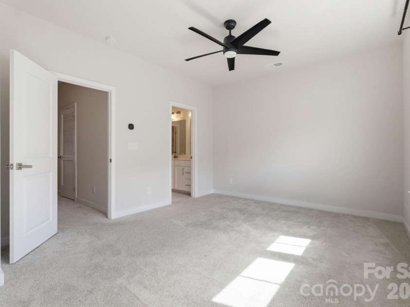 408 Tristram Lane, Charlotte, NC 28205.  MLS# CAR4415475, YatesRealty ID 17545. 