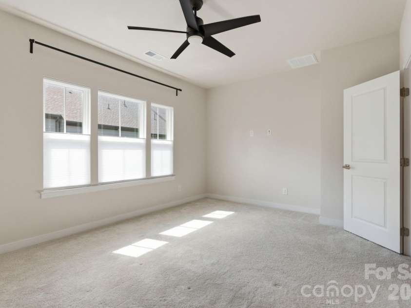 408 Tristram Lane, Charlotte, NC 28205.  MLS# CAR4415475, YatesRealty ID 17545. 