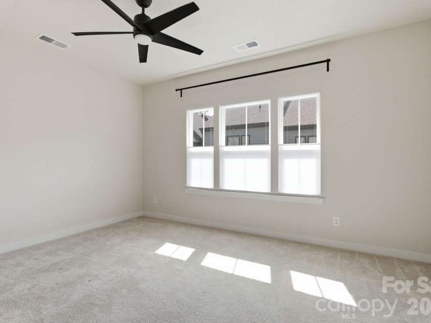 408 Tristram Lane, Charlotte, NC 28205.  MLS# CAR4415475, YatesRealty ID 17545. 