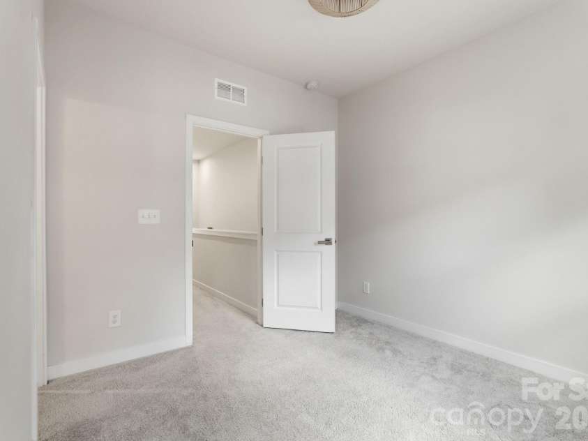 408 Tristram Lane, Charlotte, NC 28205.  MLS# CAR4415475, YatesRealty ID 17545. 