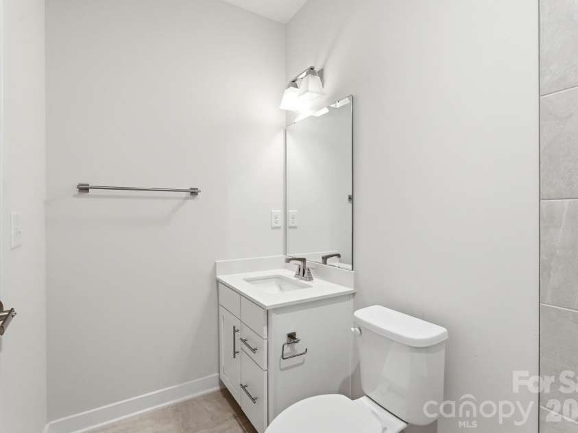 408 Tristram Lane, Charlotte, NC 28205.  MLS# CAR4415475, YatesRealty ID 17545. 