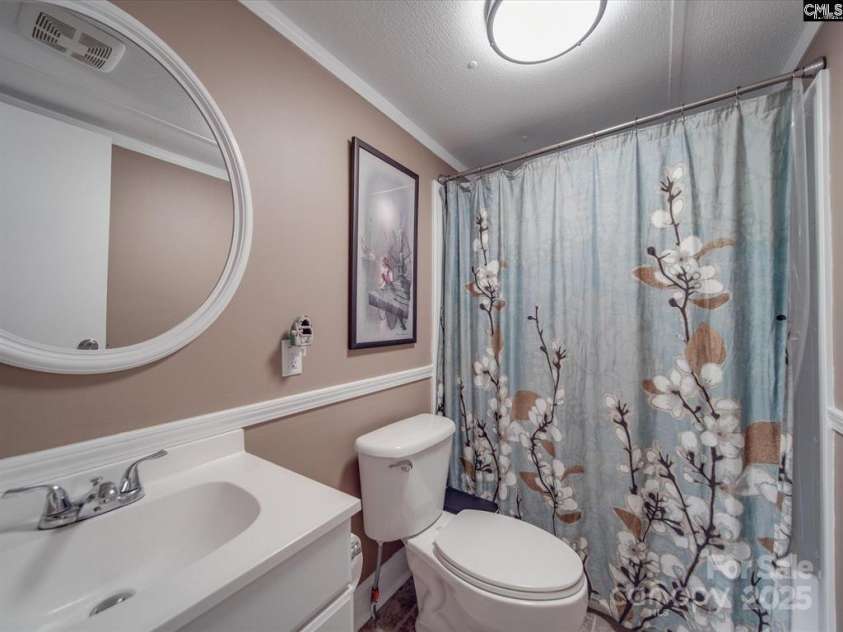 1989 White Oak Road, Camden, SC 29020.  MLS# CAR4267070, YatesRealty ID 17546. 