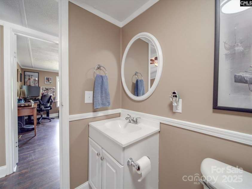 1989 White Oak Road, Camden, SC 29020.  MLS# CAR4267070, YatesRealty ID 17546. 