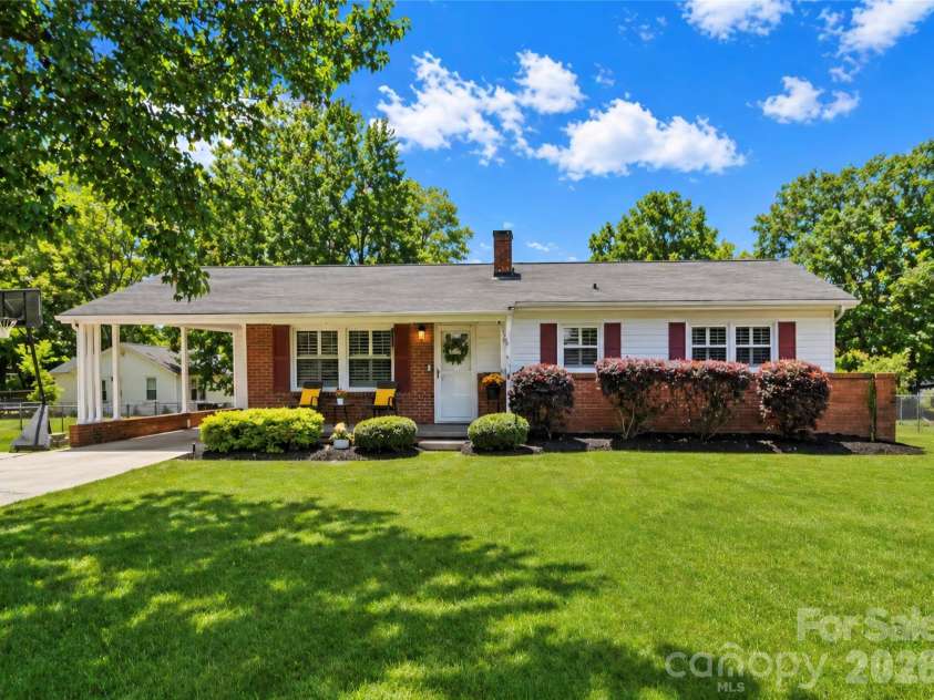 438 Union Cemetery Road, Concord, NC 28027.  MLS# CAR4373356, YatesRealty ID 17549. 