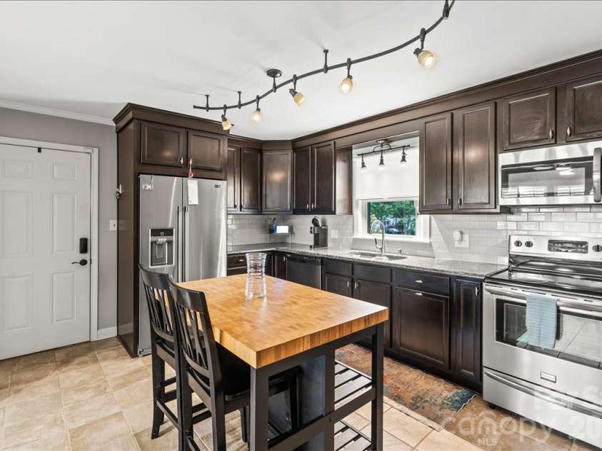 438 Union Cemetery Road, Concord, NC 28027.  MLS# CAR4373356, YatesRealty ID 17549. 