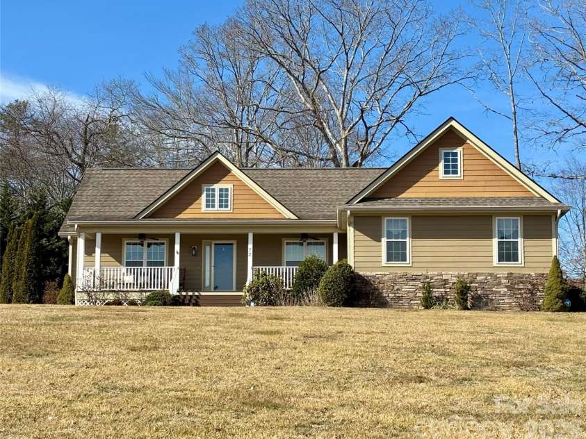 72 River Breeze Lane, Etowah, NC 28729.  MLS# CAR4346370, YatesRealty ID 1755. 
