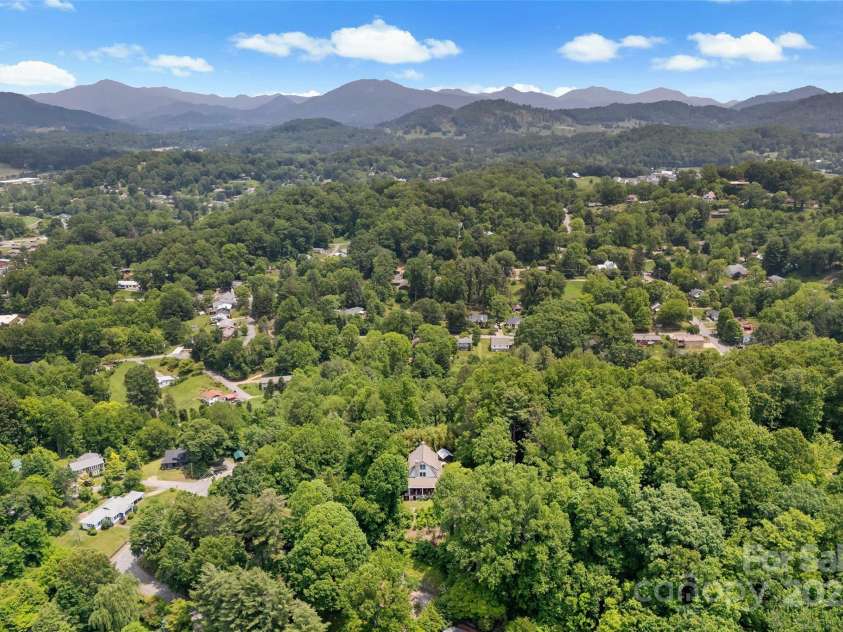 147 Preservation Way, Waynesville, NC 28786.  MLS# CAR4264584, YatesRealty ID 17550. Beautiful Smoky Mountains