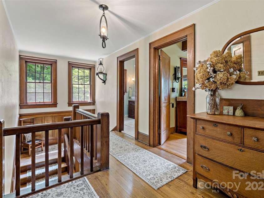 147 Preservation Way, Waynesville, NC 28786.  MLS# CAR4264584, YatesRealty ID 17550. Hall on 2nd floor