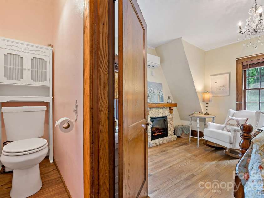 147 Preservation Way, Waynesville, NC 28786.  MLS# CAR4264584, YatesRealty ID 17550. Water closet on the 2nd floor in bedroom