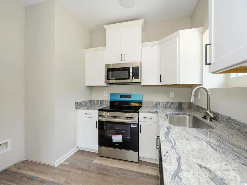 614 Kings Mountain Street, Clover, SC 29710.  MLS# CAR4267782, YatesRealty ID 17554. 