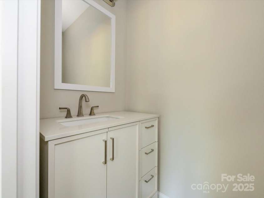 614 Kings Mountain Street, Clover, SC 29710.  MLS# CAR4267782, YatesRealty ID 17554. 