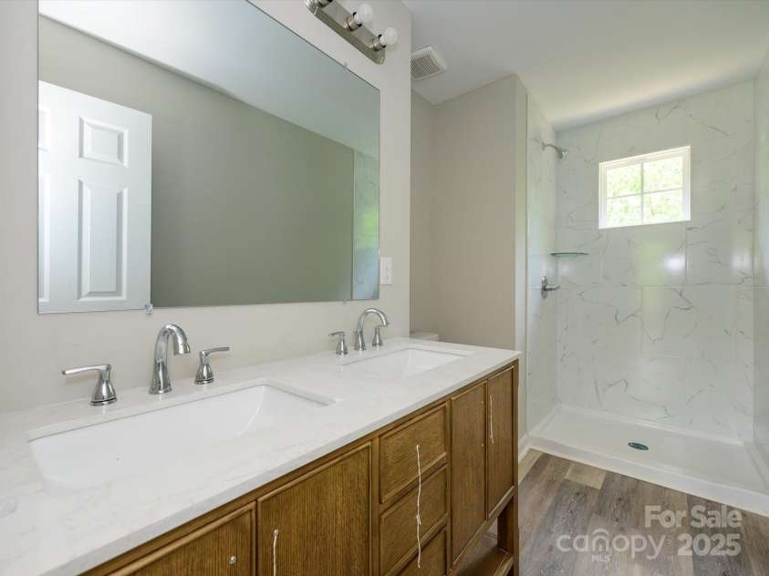 614 Kings Mountain Street, Clover, SC 29710.  MLS# CAR4267782, YatesRealty ID 17554. 