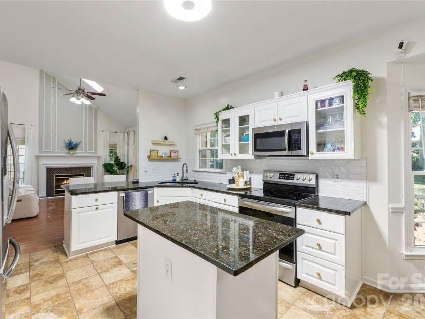 8906 Glade Court, Huntersville, NC 28078.  MLS# CAR4376212, YatesRealty ID 17555. 