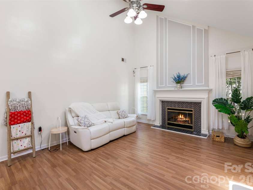 8906 Glade Court, Huntersville, NC 28078.  MLS# CAR4376212, YatesRealty ID 17555. 