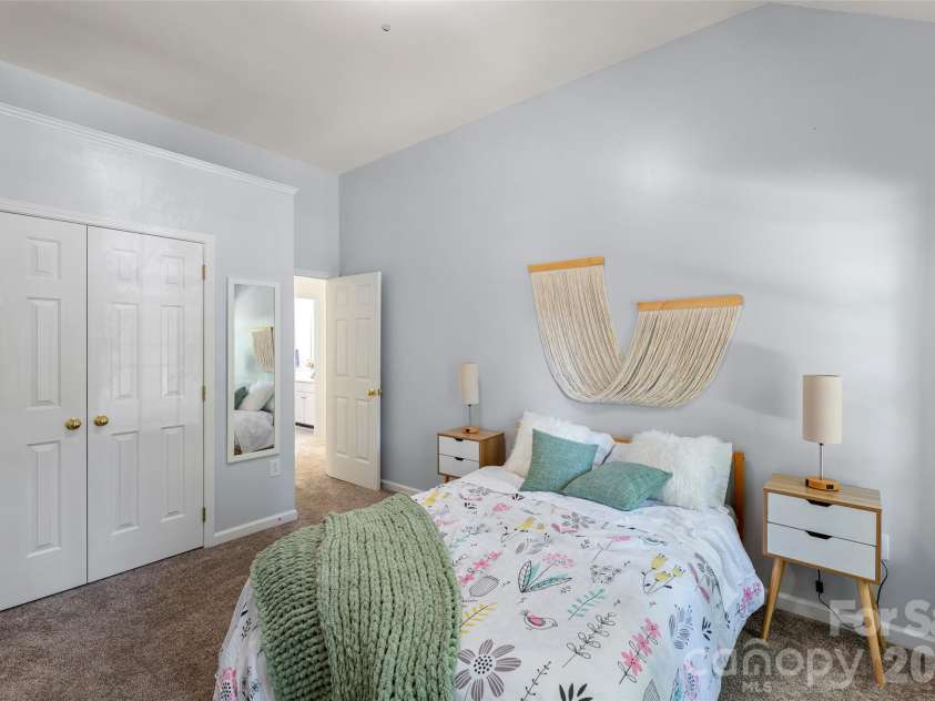 8906 Glade Court, Huntersville, NC 28078.  MLS# CAR4376212, YatesRealty ID 17555. 