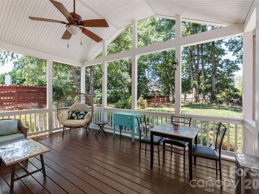 8906 Glade Court, Huntersville, NC 28078.  MLS# CAR4376212, YatesRealty ID 17555. 