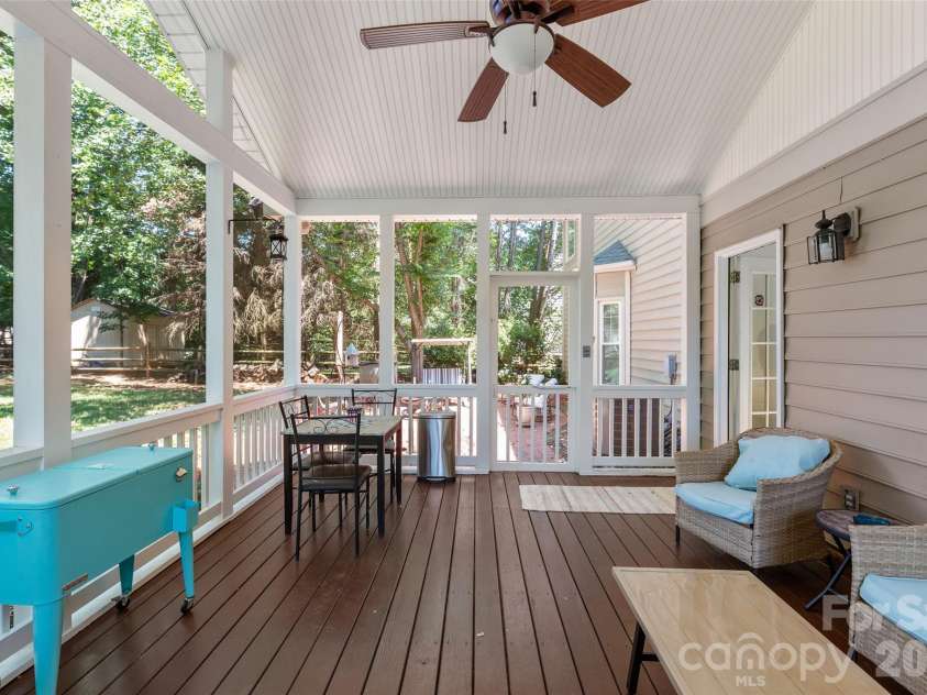 8906 Glade Court, Huntersville, NC 28078.  MLS# CAR4376212, YatesRealty ID 17555. 