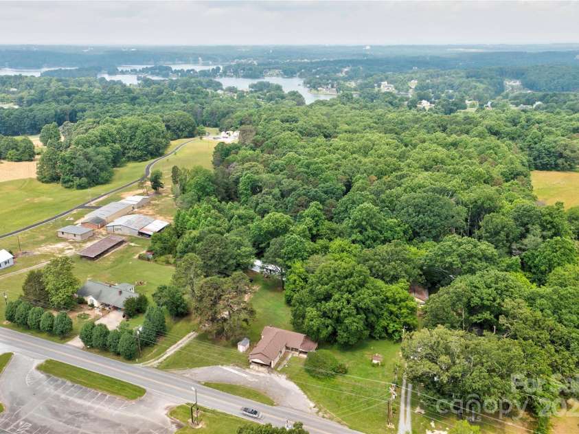 1529 Stony Point Road, Shelby, NC 28150.  MLS# CAR4267351, YatesRealty ID 17556. 