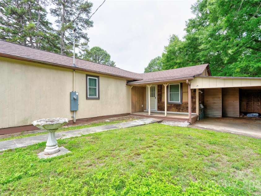 1529 Stony Point Road, Shelby, NC 28150.  MLS# CAR4267351, YatesRealty ID 17556. 