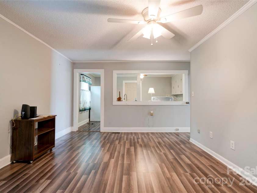 1529 Stony Point Road, Shelby, NC 28150.  MLS# CAR4267351, YatesRealty ID 17556. 