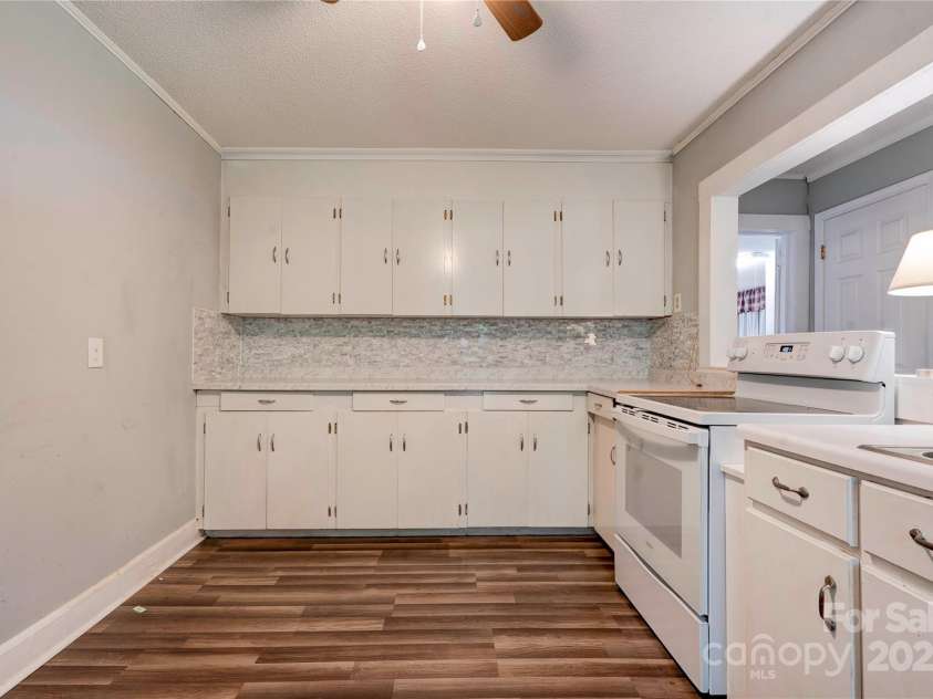 1529 Stony Point Road, Shelby, NC 28150.  MLS# CAR4267351, YatesRealty ID 17556. 