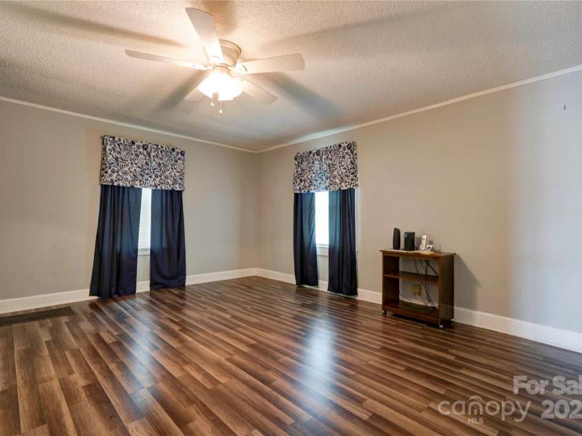 1529 Stony Point Road, Shelby, NC 28150.  MLS# CAR4267351, YatesRealty ID 17556. 