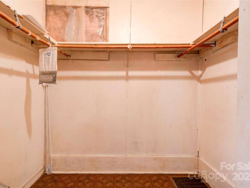 1529 Stony Point Road, Shelby, NC 28150.  MLS# CAR4267351, YatesRealty ID 17556. 