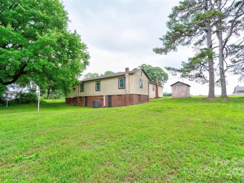 1529 Stony Point Road, Shelby, NC 28150.  MLS# CAR4267351, YatesRealty ID 17556. 