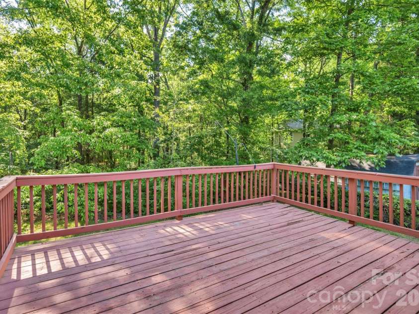 8814 Oldenburg Drive, Mount Pleasant, NC 28124.  MLS# CAR4372176, YatesRealty ID 17557. 
