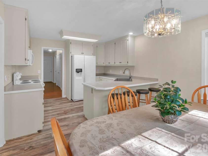 8814 Oldenburg Drive, Mount Pleasant, NC 28124.  MLS# CAR4372176, YatesRealty ID 17557. 