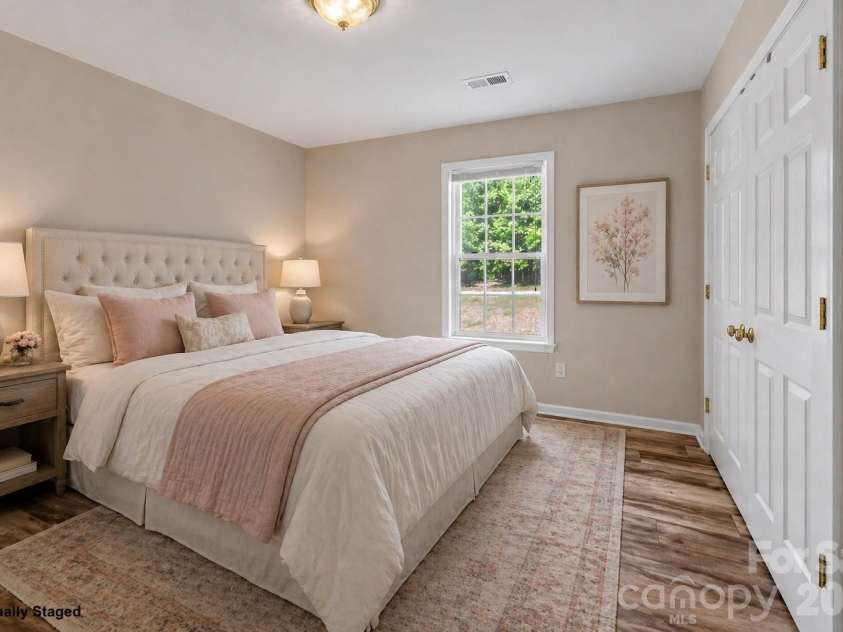 8814 Oldenburg Drive, Mount Pleasant, NC 28124.  MLS# CAR4372176, YatesRealty ID 17557. 