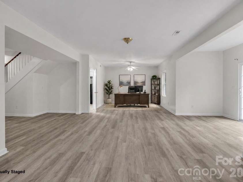 8814 Oldenburg Drive, Mount Pleasant, NC 28124.  MLS# CAR4372176, YatesRealty ID 17557. 