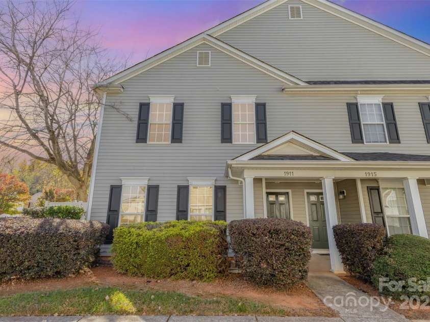 1911 Flushing Court, Charlotte, NC 28215.  MLS# CAR4319556, YatesRealty ID 17559. 