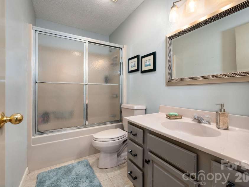 481 Overlook Drive, Mars Hill, NC 28754.  MLS# CAR4313425, YatesRealty ID 17559. 