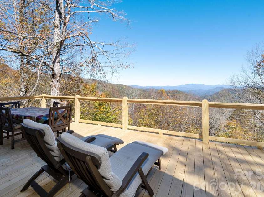 481 Overlook Drive, Mars Hill, NC 28754.  MLS# CAR4313425, YatesRealty ID 17559. 