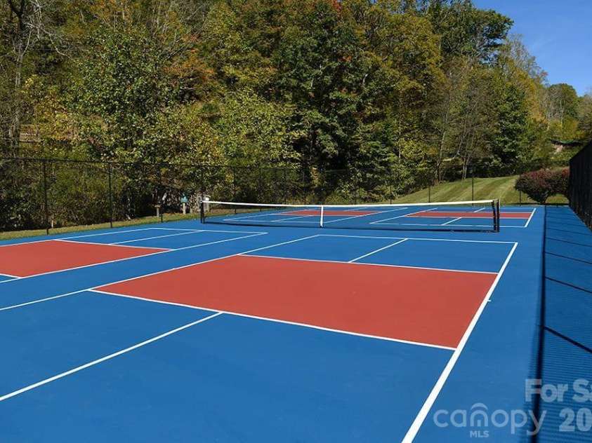 481 Overlook Drive, Mars Hill, NC 28754.  MLS# CAR4313425, YatesRealty ID 17559. 