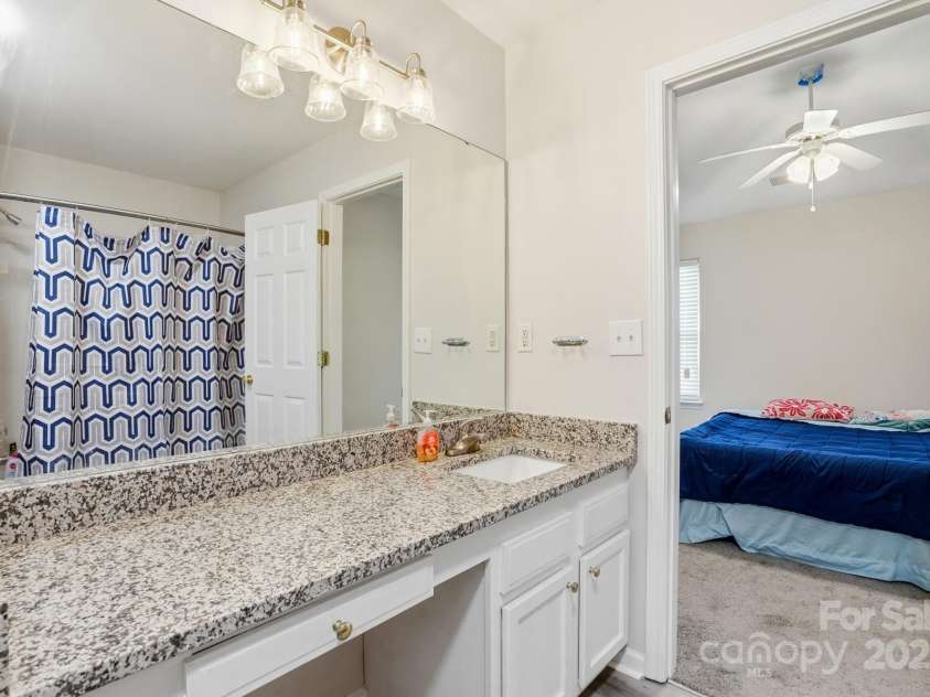 3855 Glenlea Commons Drive, Charlotte, NC 28216.  MLS# CAR4332269, YatesRealty ID 1756. 