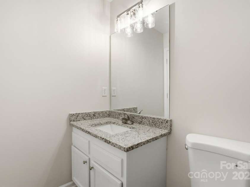 3855 Glenlea Commons Drive, Charlotte, NC 28216.  MLS# CAR4332269, YatesRealty ID 1756. 