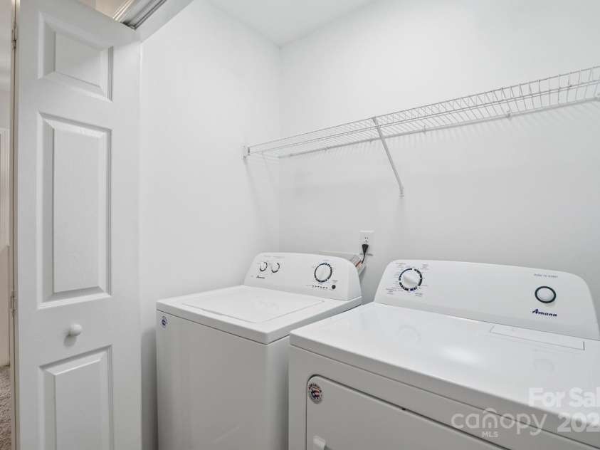 3855 Glenlea Commons Drive, Charlotte, NC 28216.  MLS# CAR4332269, YatesRealty ID 1756. 