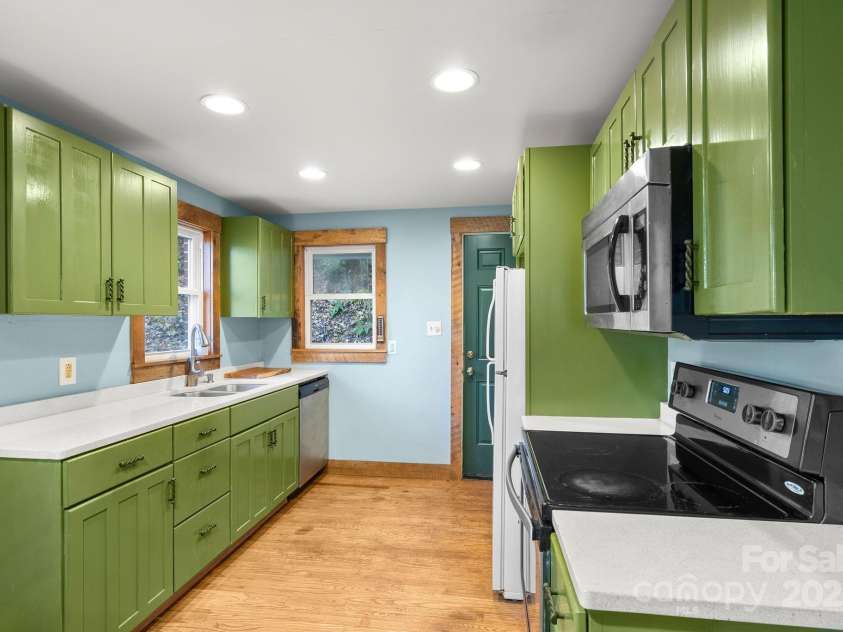 456 Rector Corner Road, Marshall, NC 28753.  MLS# CAR4319873, YatesRealty ID 1756. 