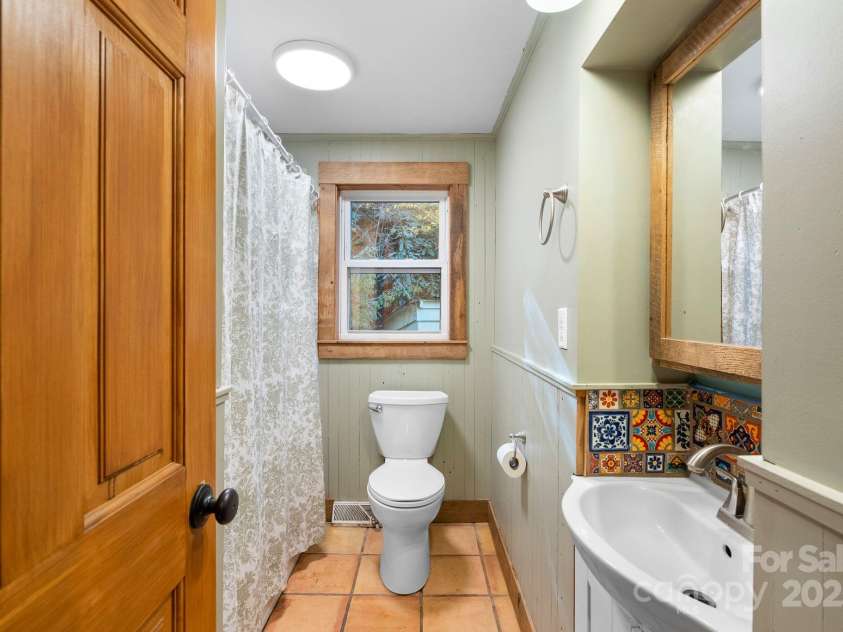 456 Rector Corner Road, Marshall, NC 28753.  MLS# CAR4319873, YatesRealty ID 1756. 