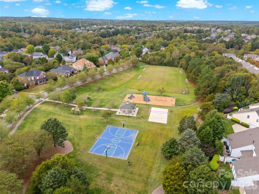 14569 Greenpoint Lane, Huntersville, NC 28078.  MLS# CAR4327431, YatesRealty ID 17560. 