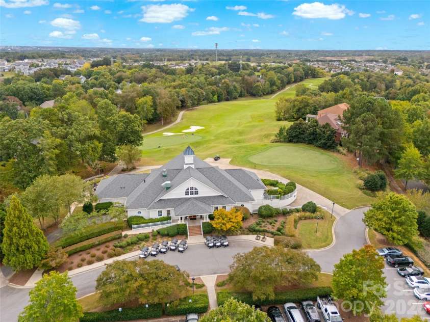 14569 Greenpoint Lane, Huntersville, NC 28078.  MLS# CAR4327431, YatesRealty ID 17560. Club house